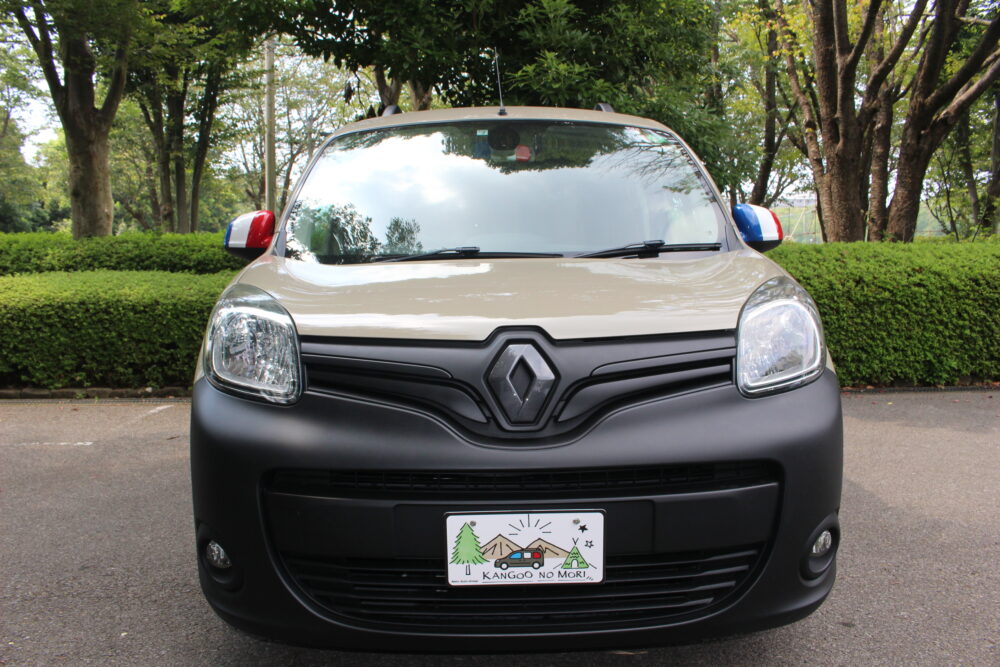 新着車両のご紹介】Phase2 Renault KANGOO 1.6 new paint Gobi - 千葉